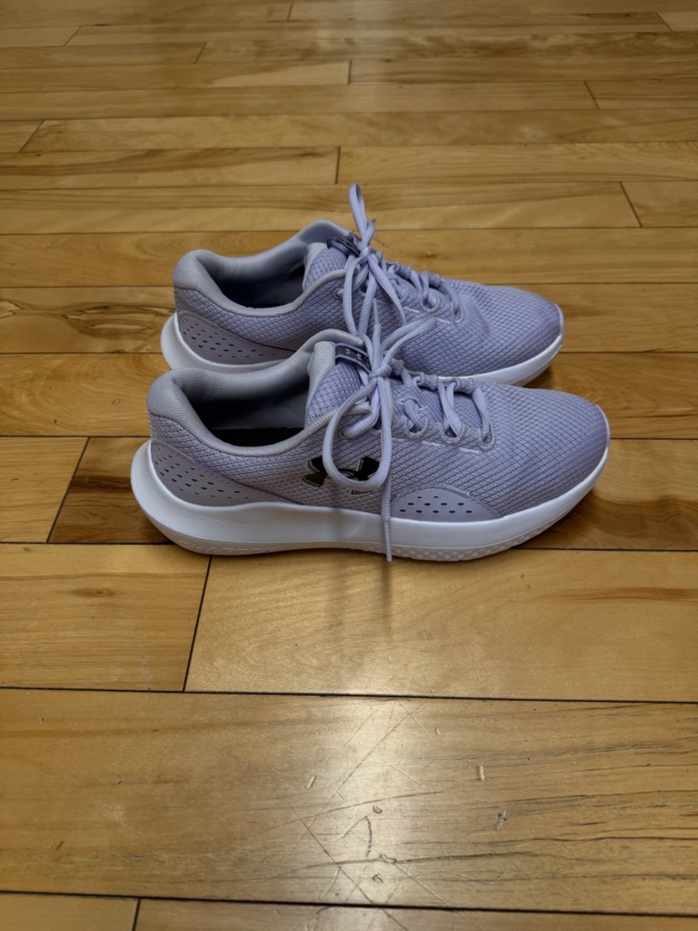 UNDER ARMOUR SURGE 4 RUNNING SHOES